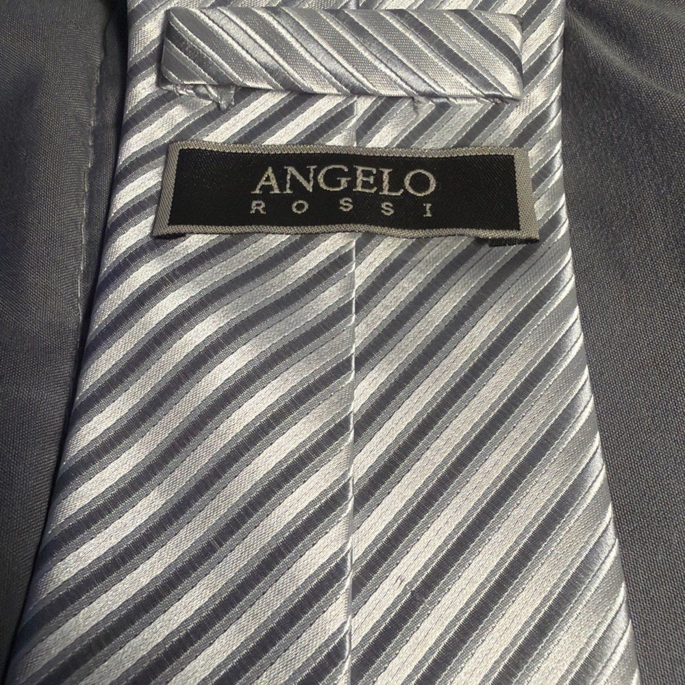 Angelo Rossi Men's Silver and Gray Striped Tie